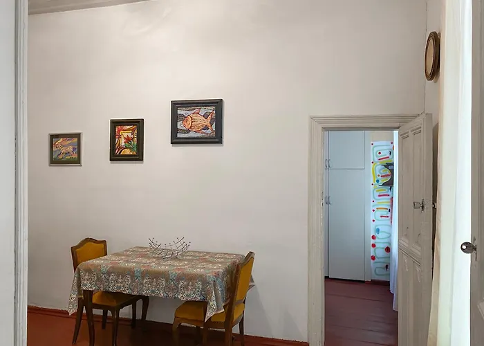 Vintage Apartment